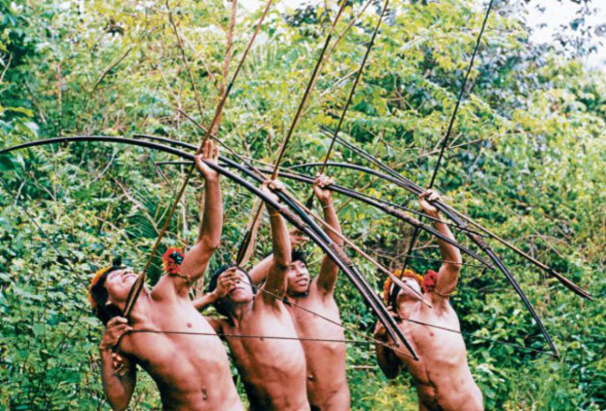 Desarrollo amenaza tribus indígenas de la Amazonia