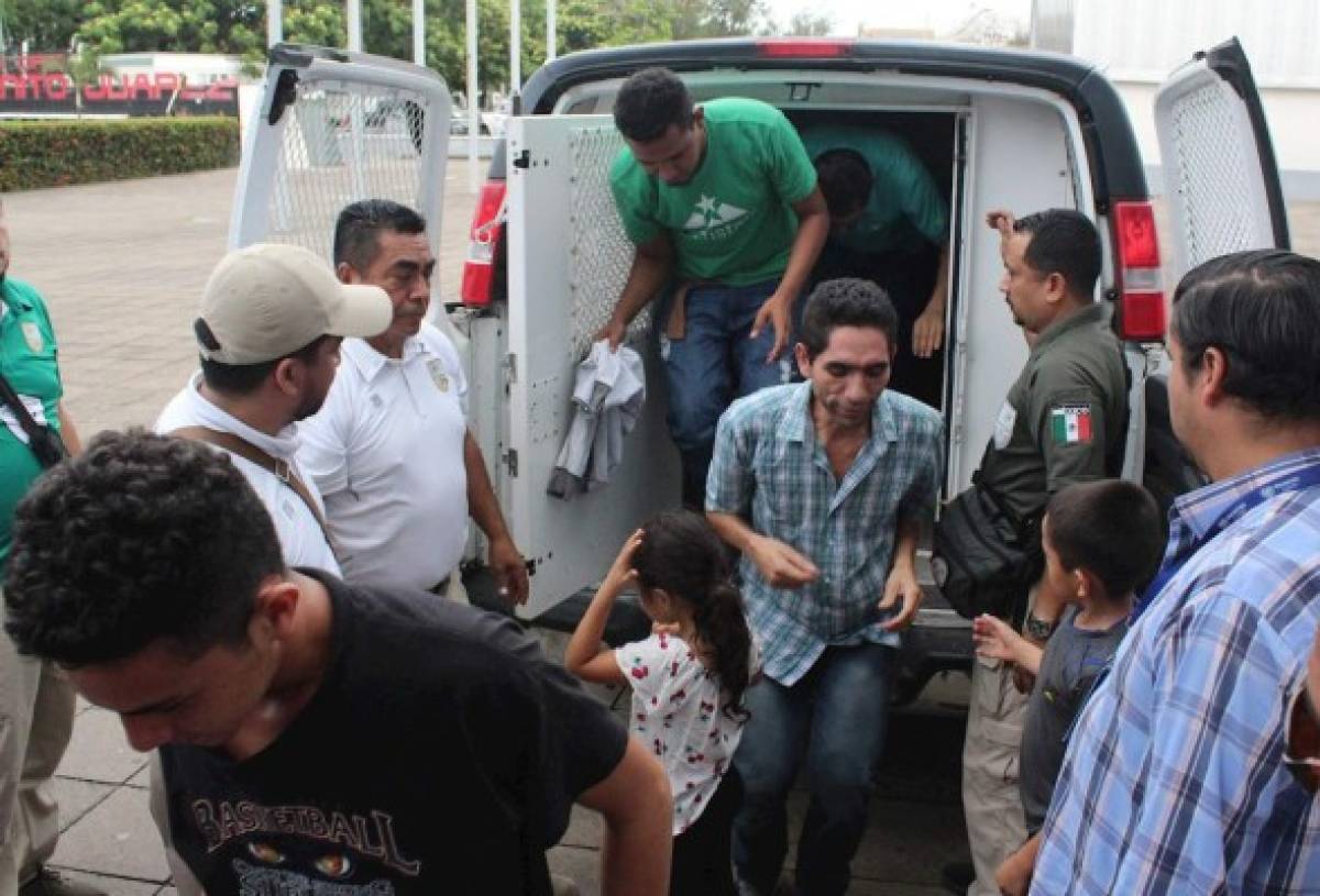 Rescatan a 45 hondureños que permanecían secuestrados en México
