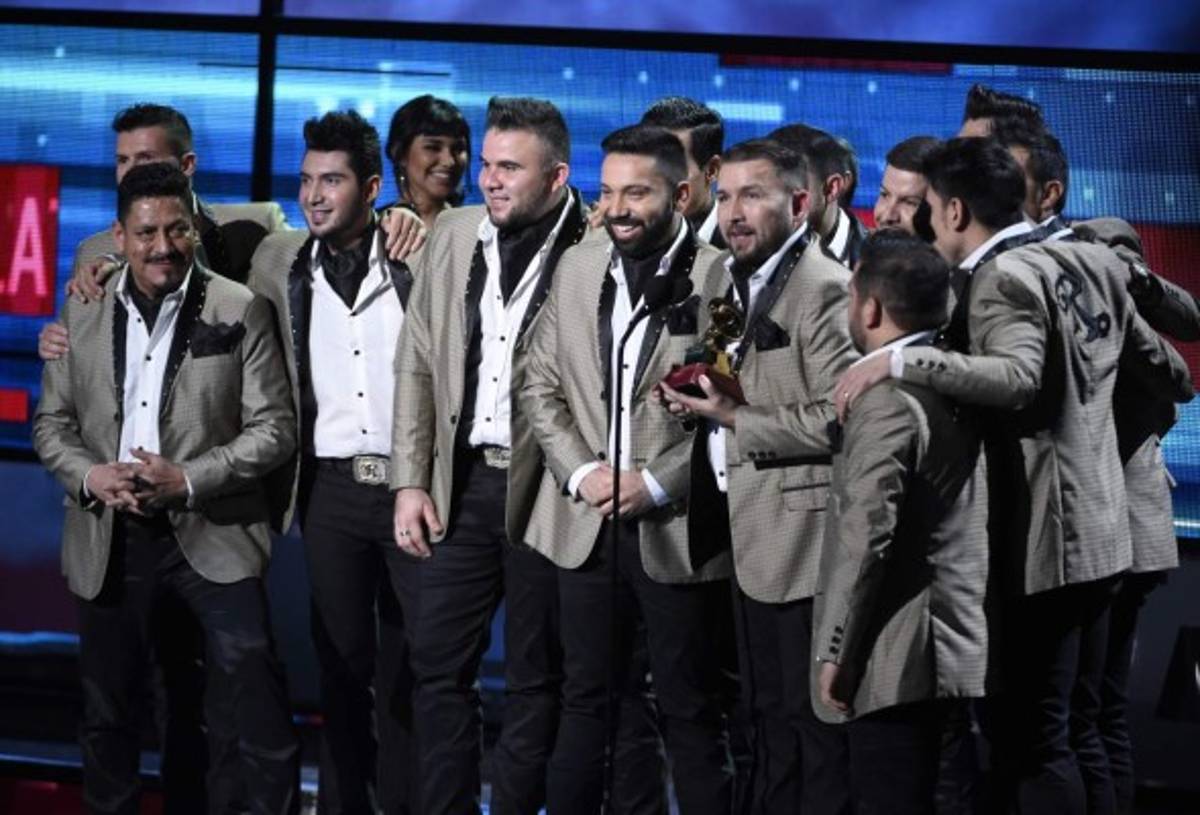 Lafourcade tiene la canción del año