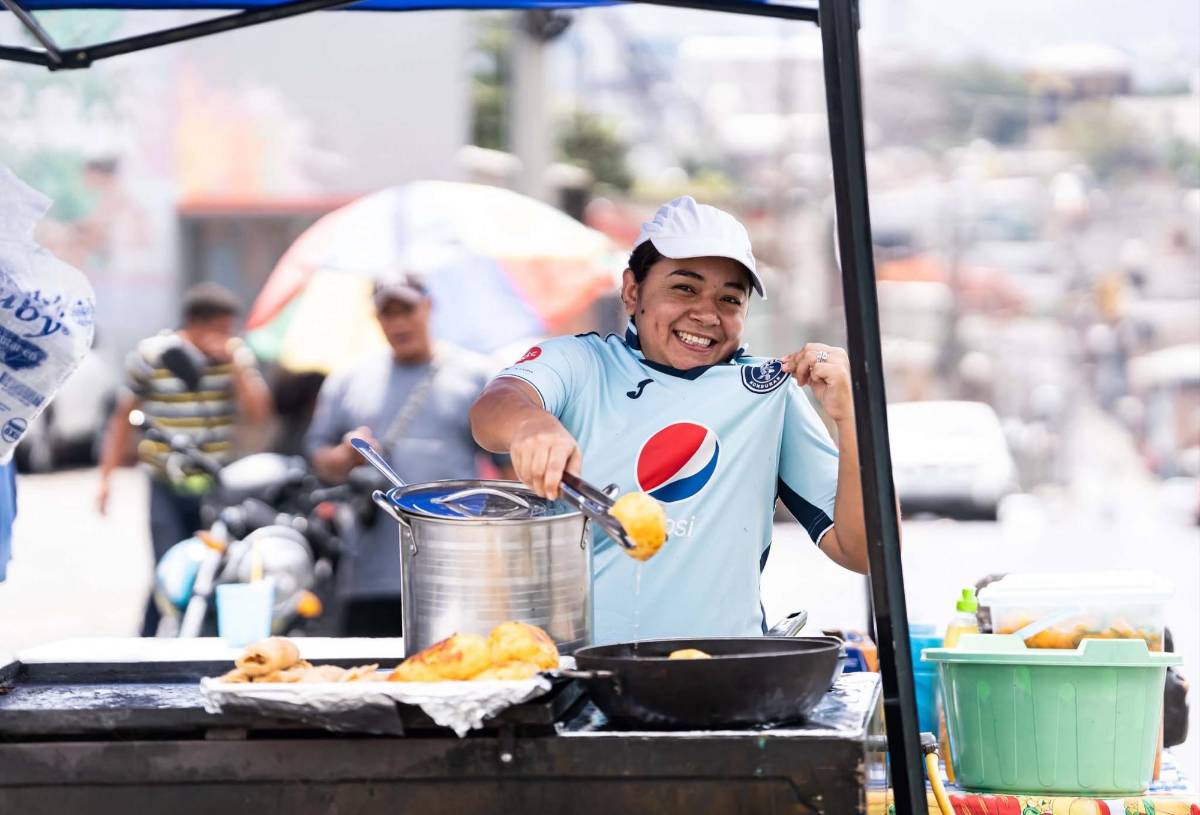 Ambiente previo de Gran Final: así pulen el estadio Nacional y primeros aficionados en llegar