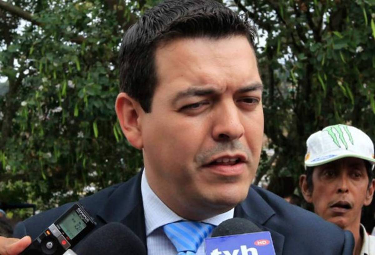 Listo el aumento salarial para maestros y empleados públicos de Honduras