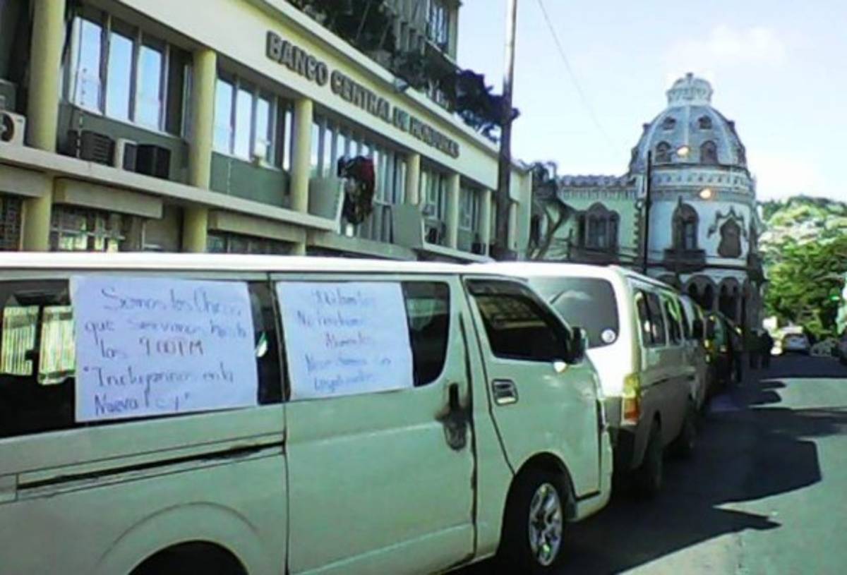 Honduras: Transporte público paraliza labores en todo el país