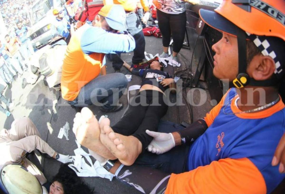 Tegucigalpa: Siete heridos por el caos en el estadio Nacional abandonan el Hospital Escuela Universitario