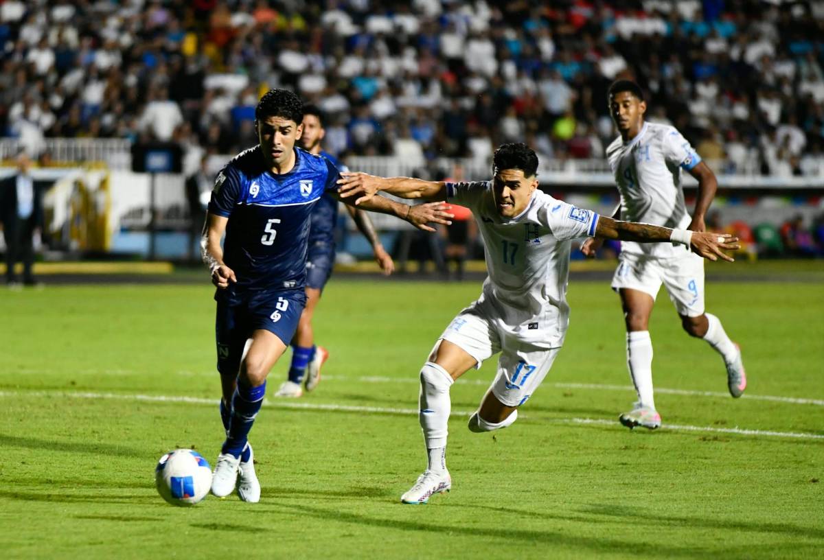 Beso de Milagro Flores a Supremo y furor de la afición: Tiktokers llegan al Honduras-Nicaragua