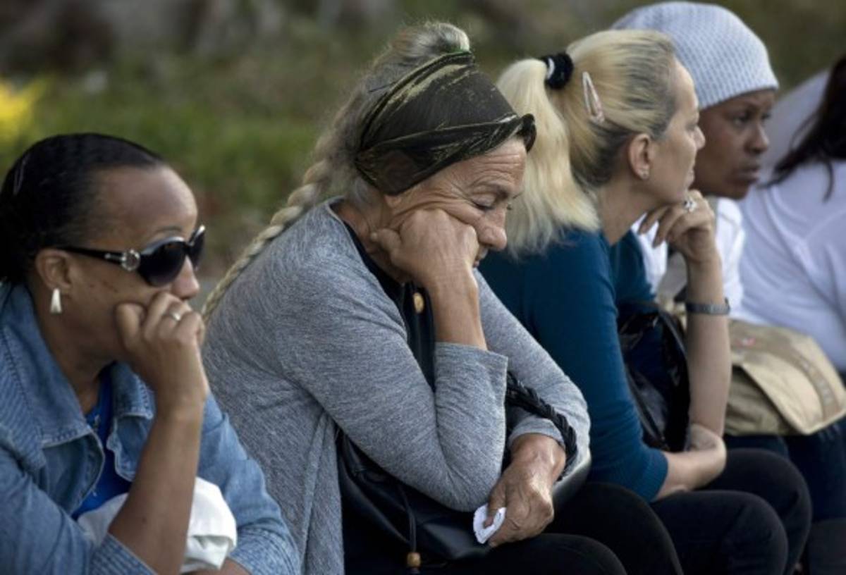 Masivo tributo a Fidel Castro en su amada plaza de la Revolución