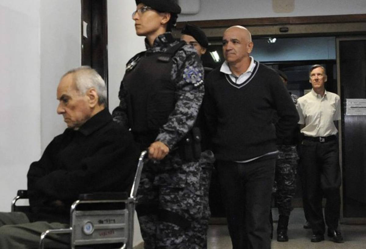 Más de 40 años de cárcel a dos curas por violar a niños en Argentina