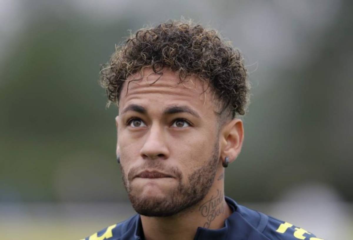 Neymar fue excluido de entrenamiento con primer equipo de Brasil