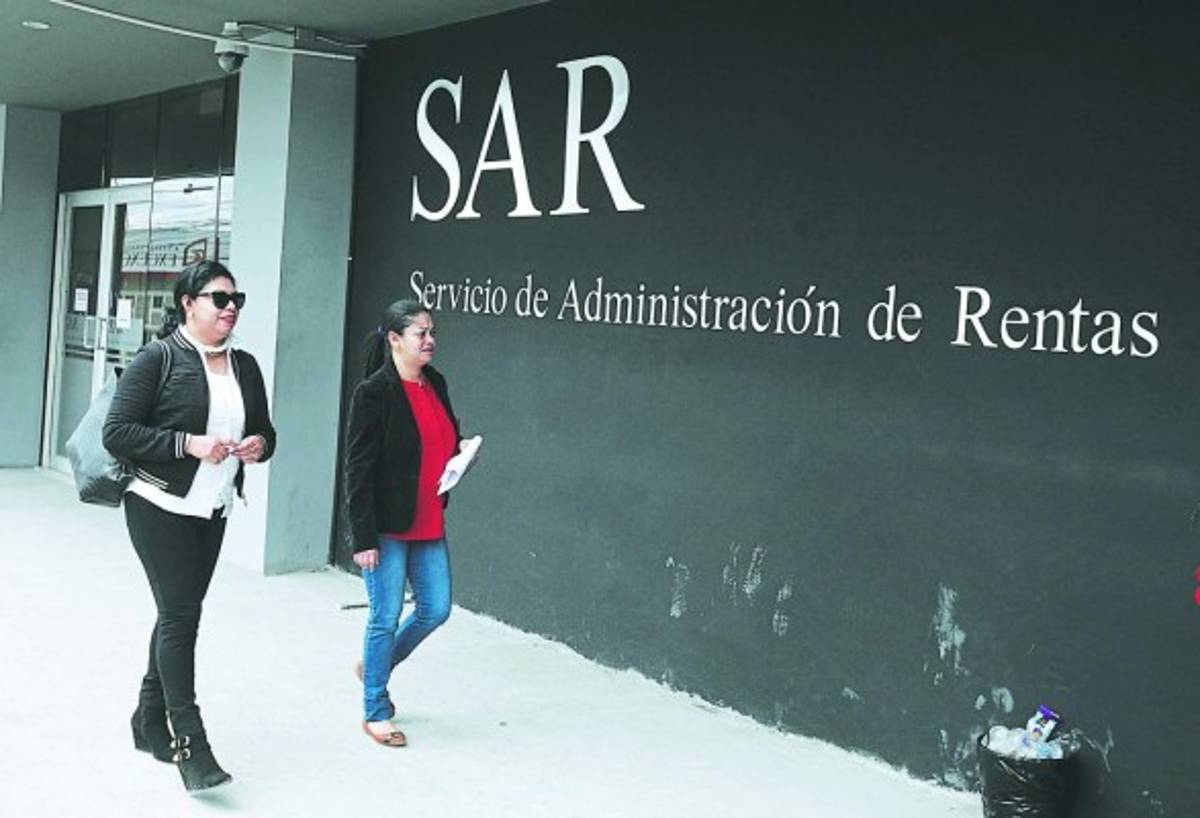 A 102,413 millones de lempiras sube la meta de impuestos para 2018