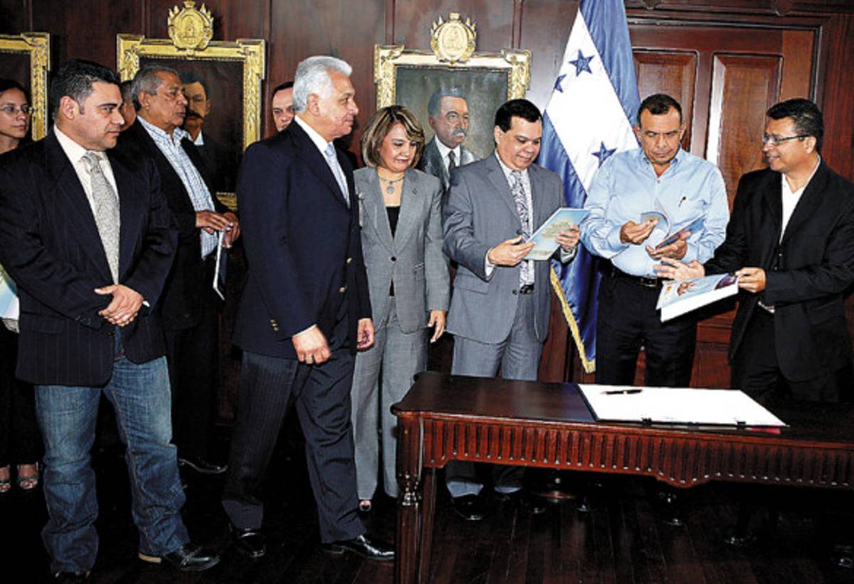 Socializan la Ley de Telecomunicaciones