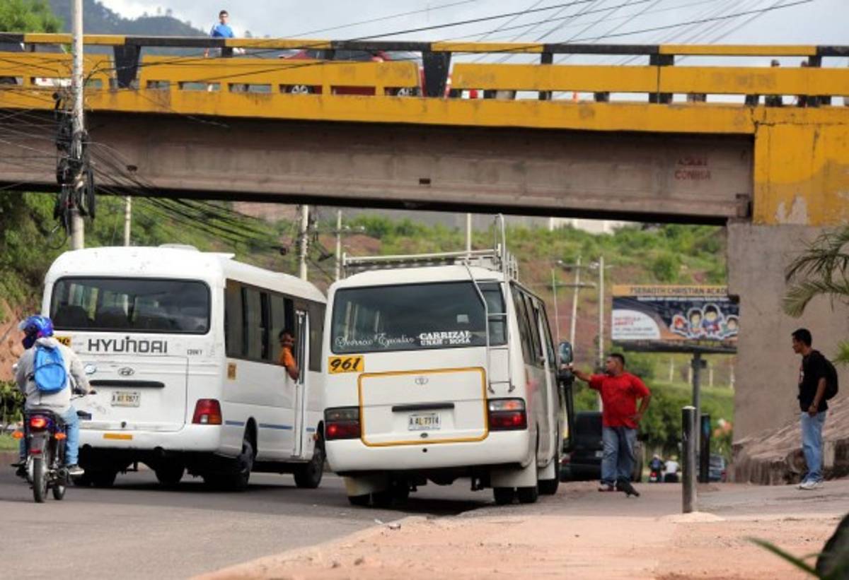 Tránsito anuncia nuevas medidas para regular a conductores de buses en Tegucigalpa