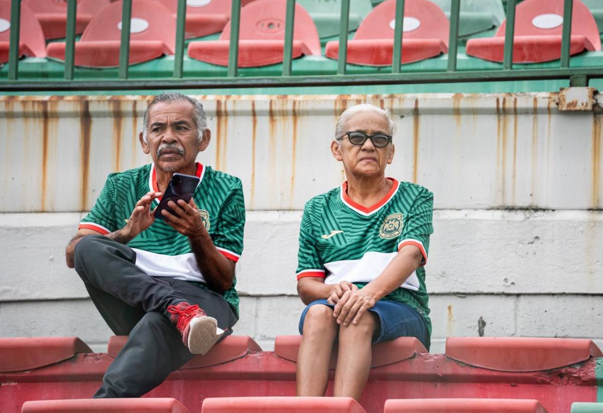 Bellas chicas se roban las miradas, abrazo al monstruo y técnico espiaba a sus rivales