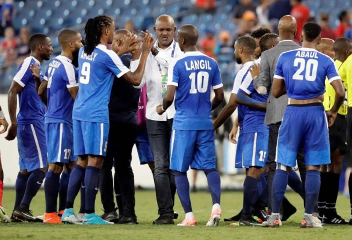 Martinica es el inesperado líder del Grupo B de Copa Oro