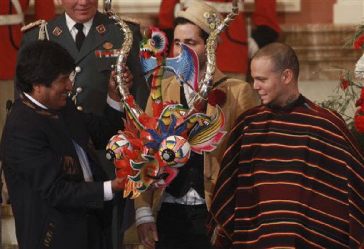 Morales y Calle 13 bailan al ritmo autóctono