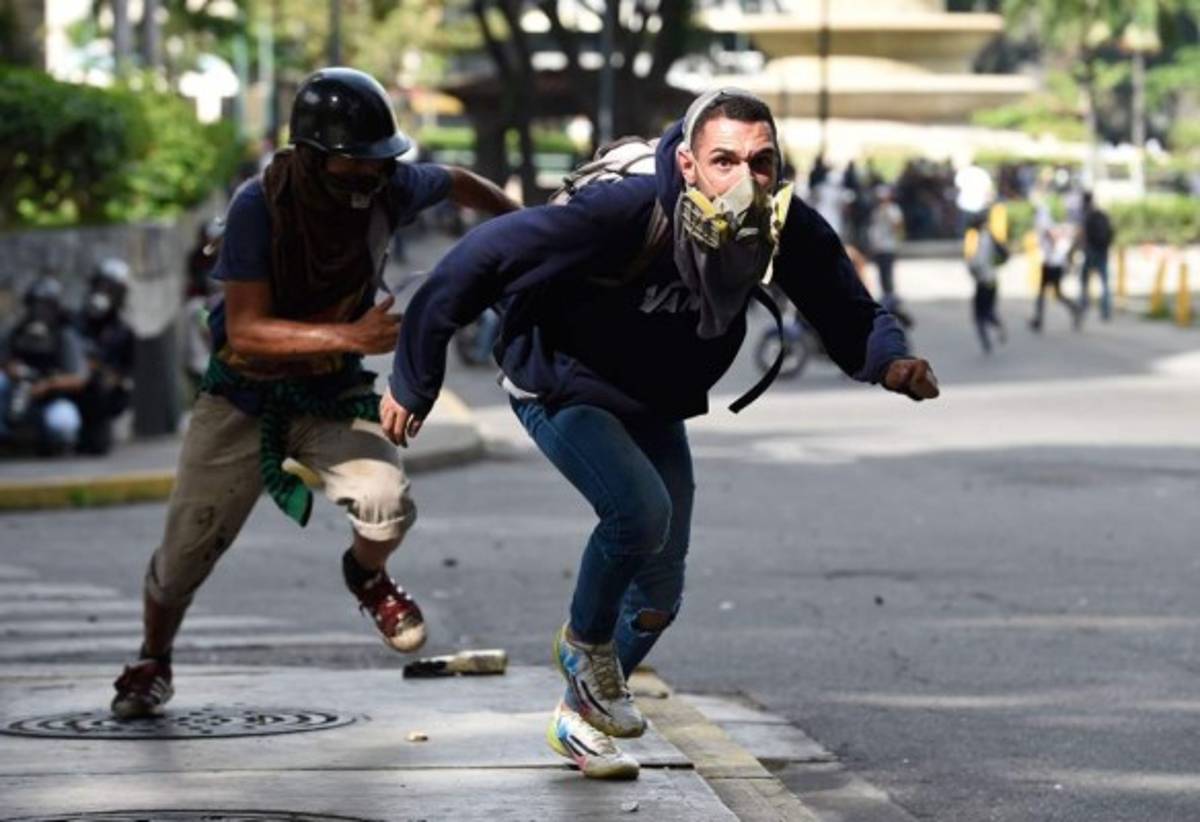 Mueren dos jóvenes en protestas en Venezuela y suben a 72 los fallecidos. Foto AFP