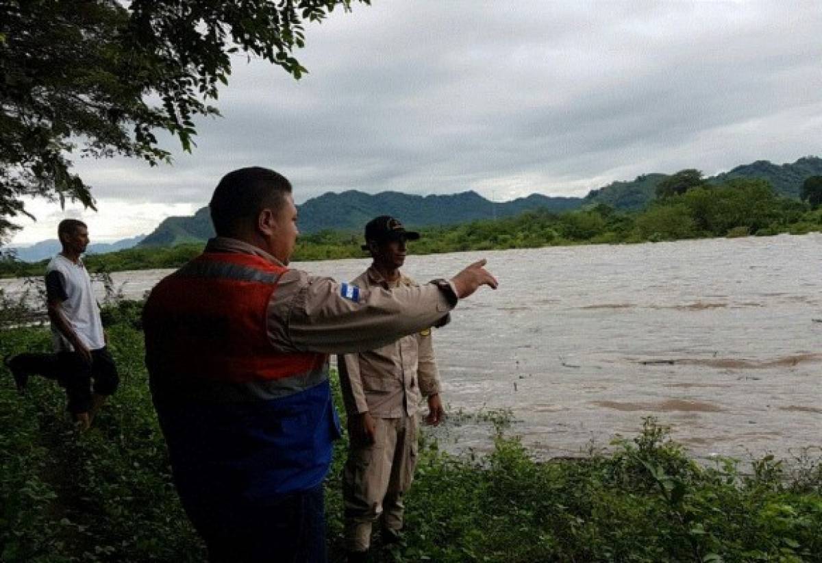 Más de 20 familias inundadas deja desbordamiento del río Nacaome en San Lorenzo