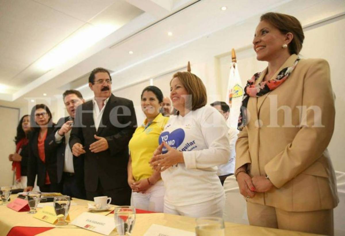 Nasralla y Eva Fernández se pelean por una silla durante conferencia de la alianza opositora