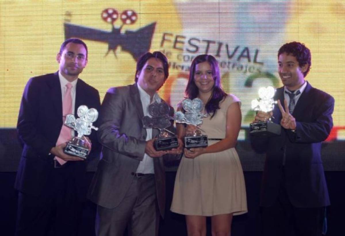 Ellos fueron los primeros felices ganadores en la primera edición del Festival de Cortometrajes de Diario EL HERALDO.