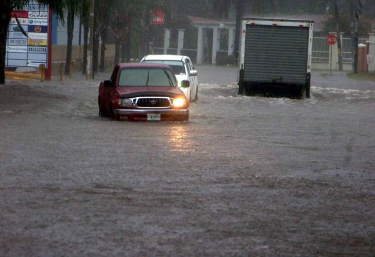 Alerta amarilla en la zona norte de Honduras por fuertes lluvias