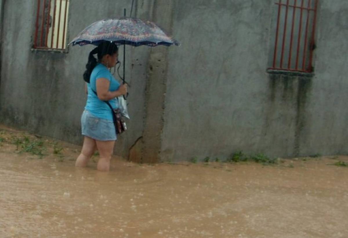 Alerta amarilla en la zona norte de Honduras por fuertes lluvias