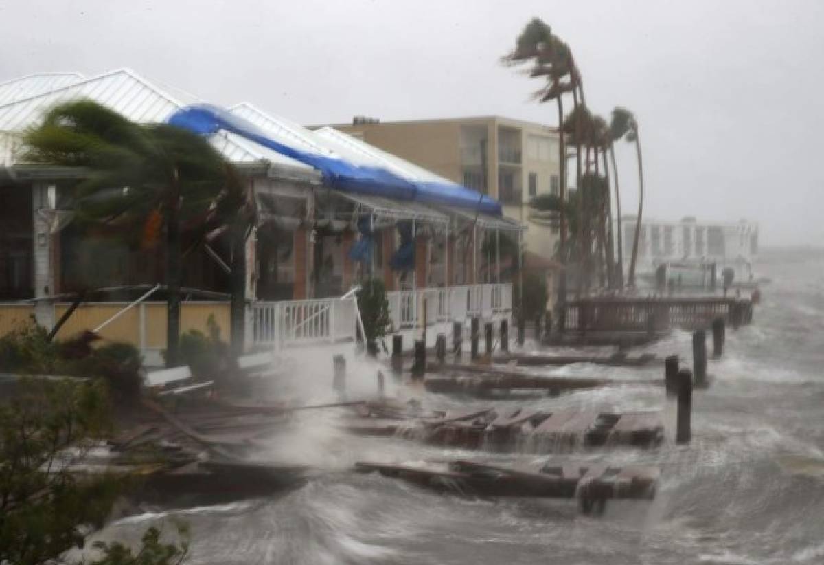 Muertes en Haití superan las 800 por paso del enorme huracán Matthew  