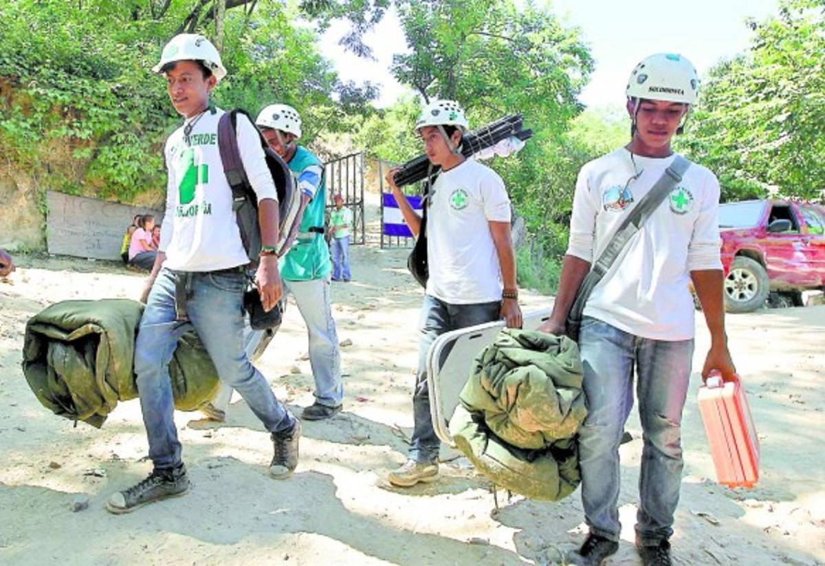 Honduras: Con lágrimas, mineros desisten búsqueda de compañeros