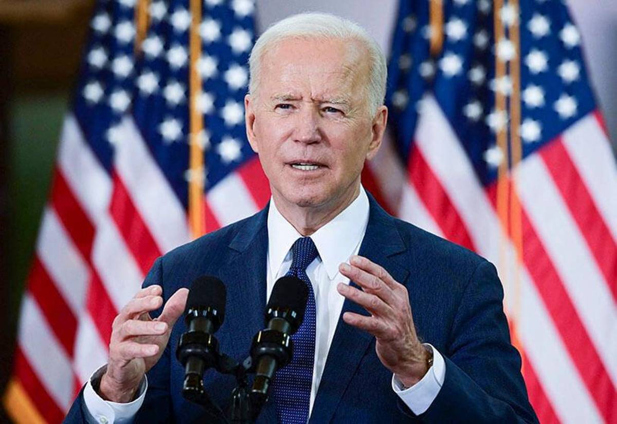 Biden firma ayuda de 40,000 millones de dólares para Ucrania