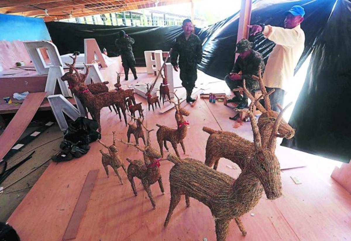 22 puntos estratégicos de la capital de Honduras se iluminan con motivo de la Navidad