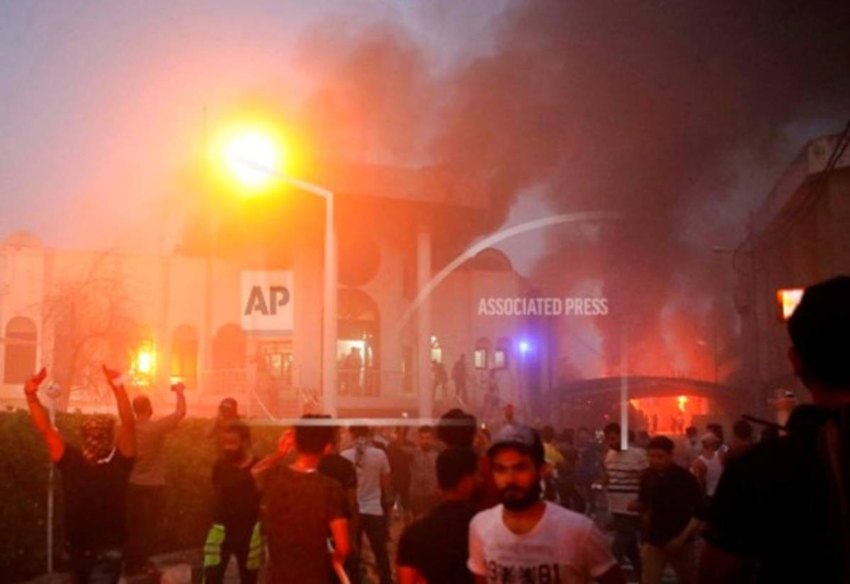 Incendian consulado iraní en ciudad del sur de Irak