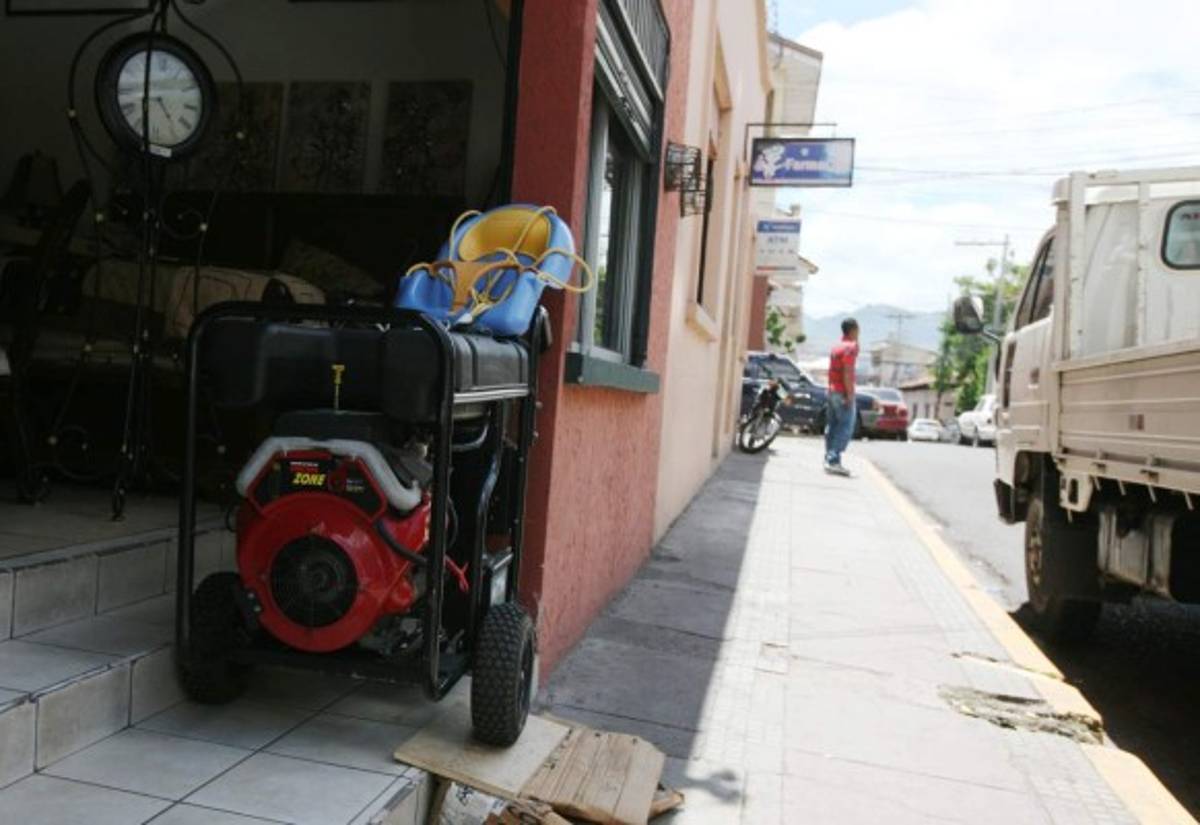 ENEE: Apagones serán de cuatro horas diarias en toda Honduras