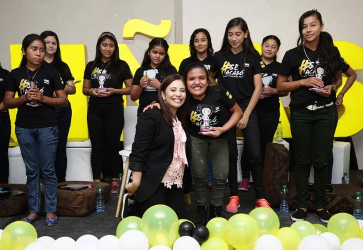 Niñas hacen eco de la lucha por la equidad