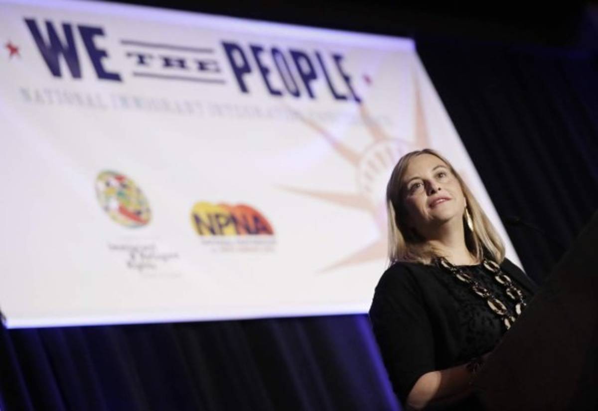 Reunión de activistas pro-inmigrantes pondera caso de Donal Trump