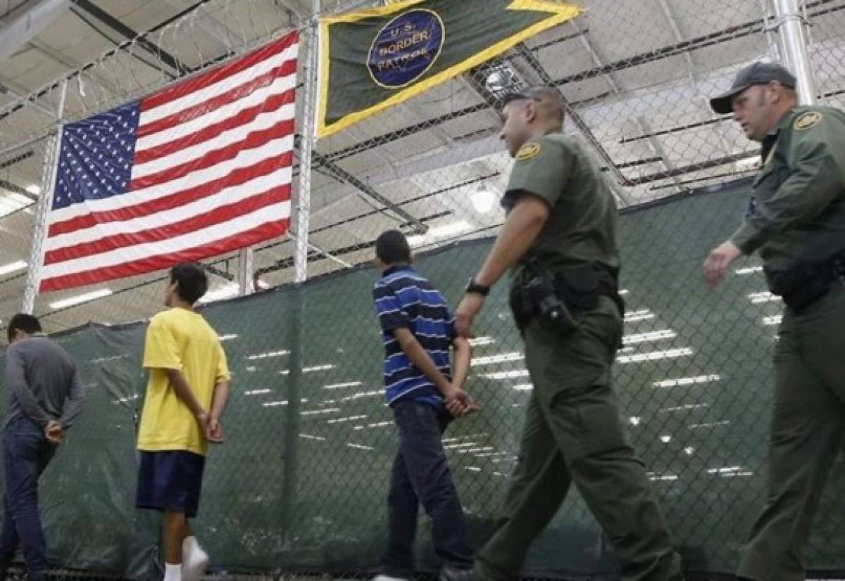 Menores migrantes que llegaron ilegalmente a EEUU son acusados falsamente