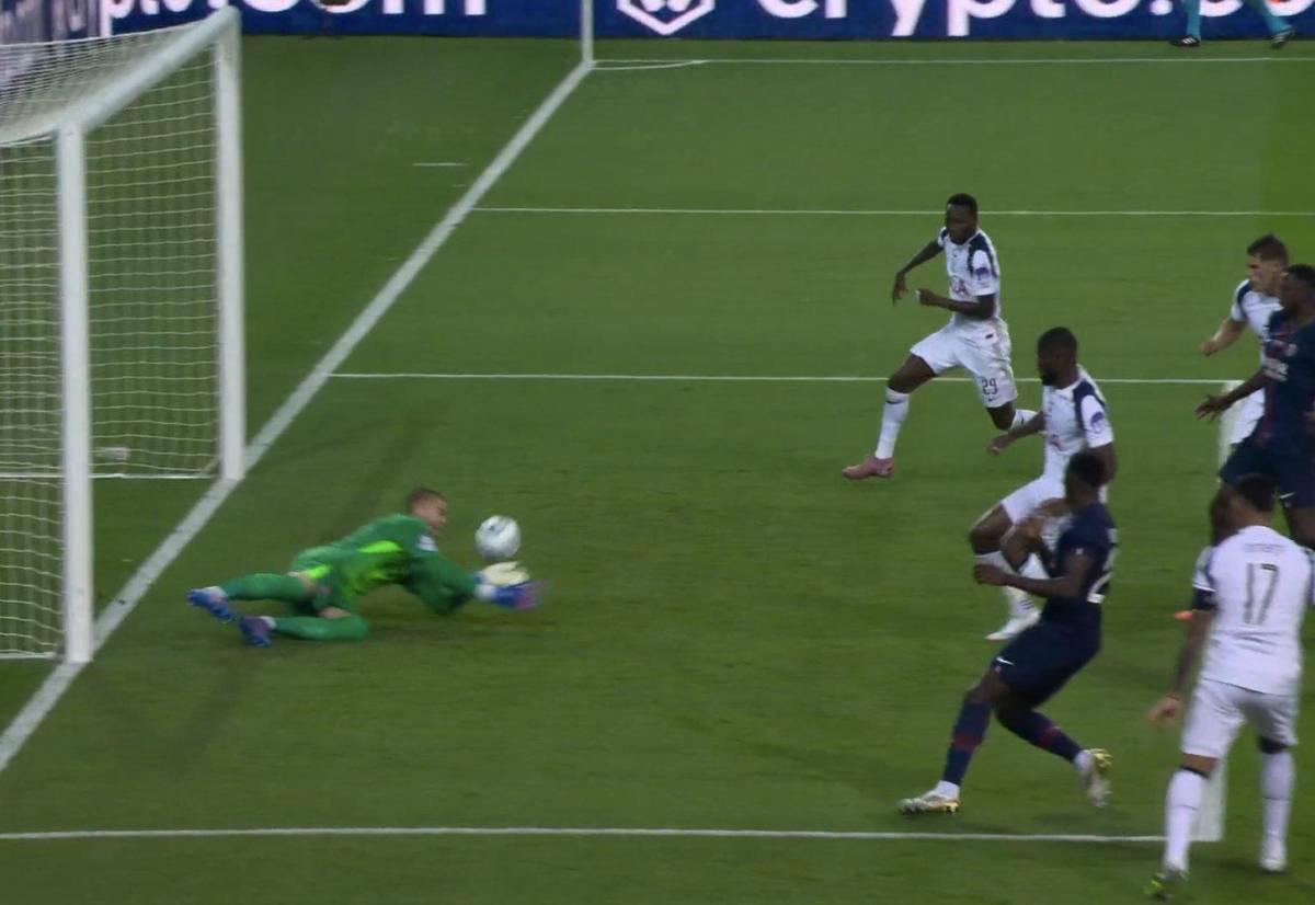 Ganador del Balón de Oro, lo que hizo el reemplazo de Donnarumma y festejo del PSG en Supercopa