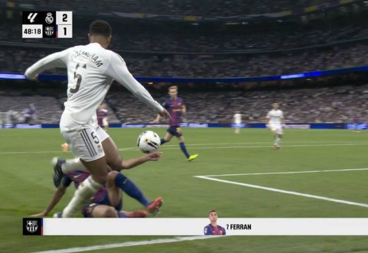 Provocación de Vinícius a Yamal y pelea entre suplentes de Real Madrid y Barcelona