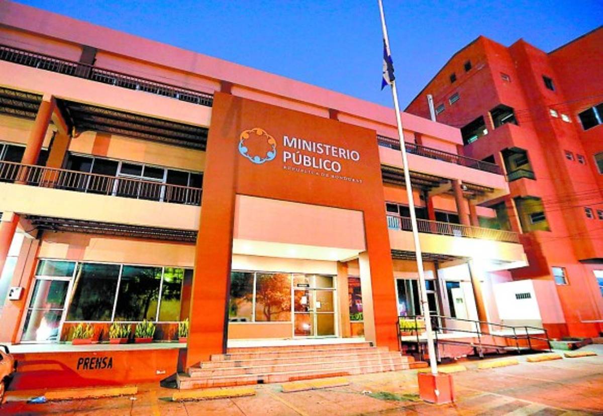 Investigan a alto funcionario del MP