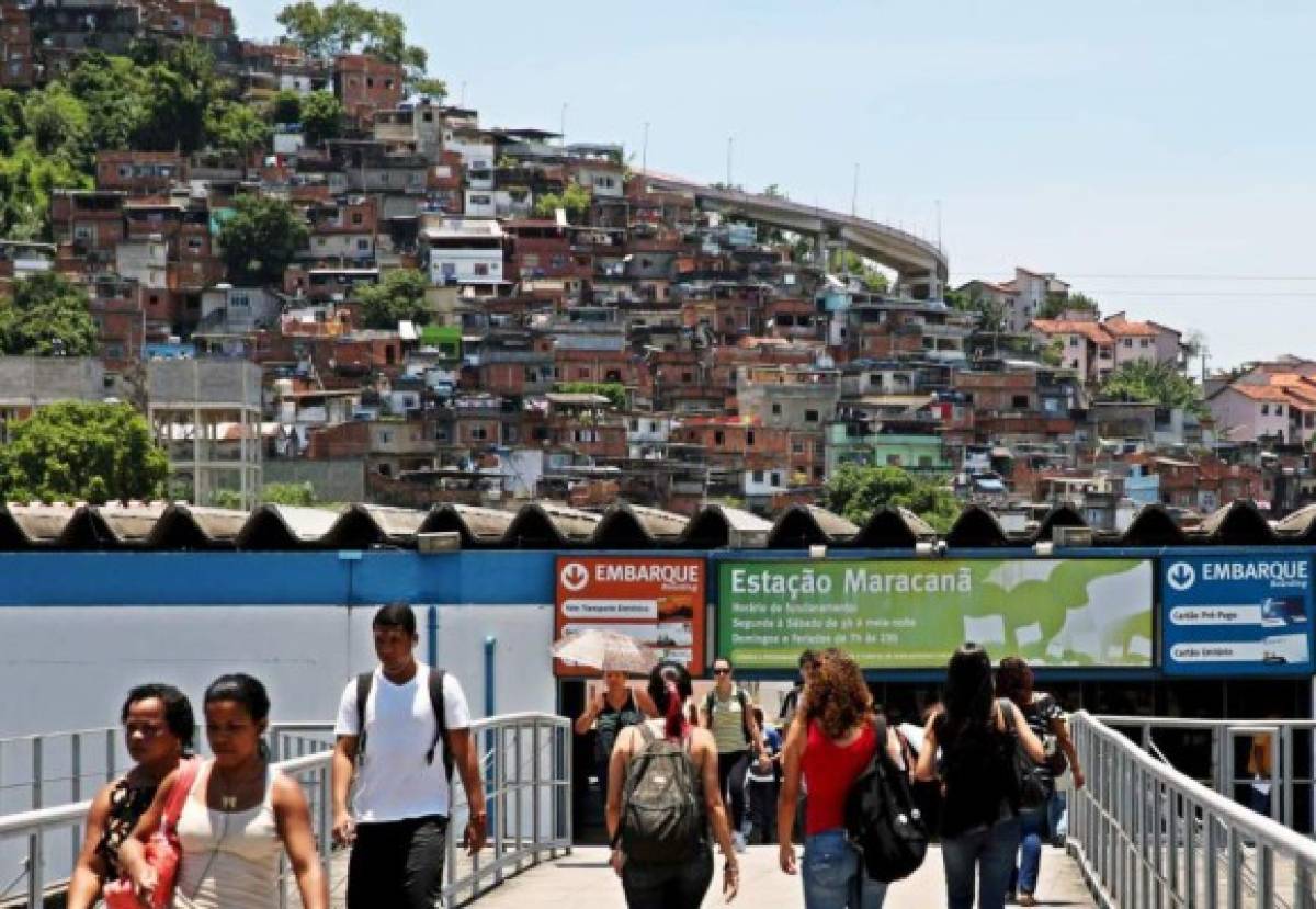 Selección brasileña de 1982 graba vídeo para ayudar a las favelas contra la Covid-19