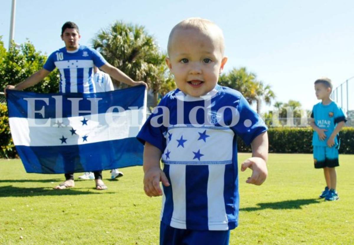 La tierna visita en el campamento de la Selección de Honduras en la Florida Gulf Coast University