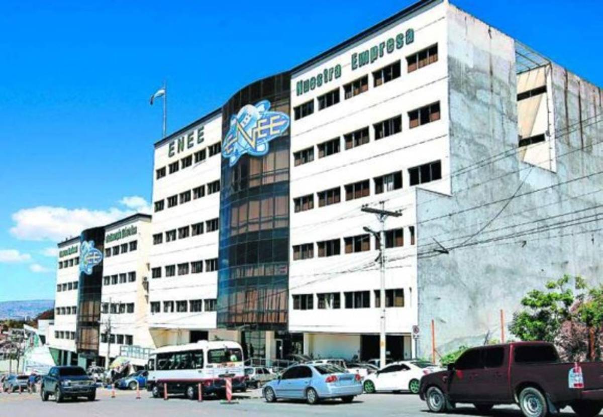 Honduras: ENEE separó 600 empleados