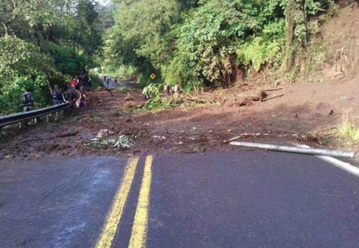 Alud por lluvias deja un muerto y cinco heridos en Guatemala