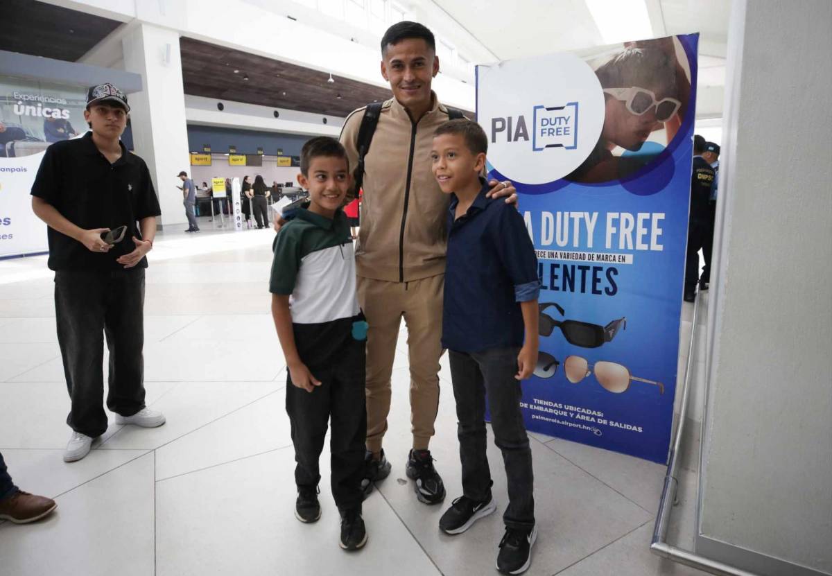 Jugador hondureño no regresa a su equipo, legionario la hace de periodista y los costosos bolsos