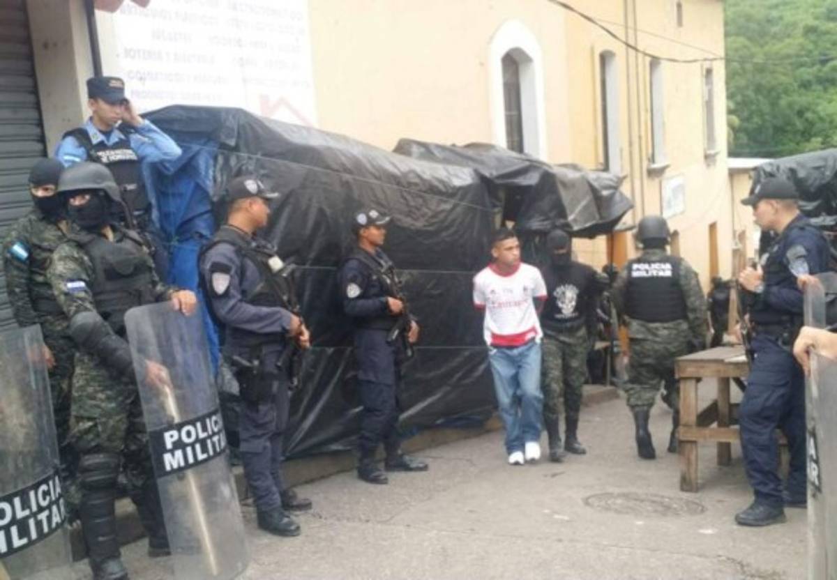 Masivos traslados y operativos en varios centros penales de Honduras