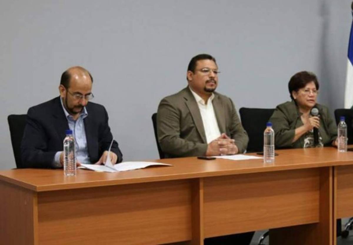 Honduras: Certificar militares recomiendan los depuradores