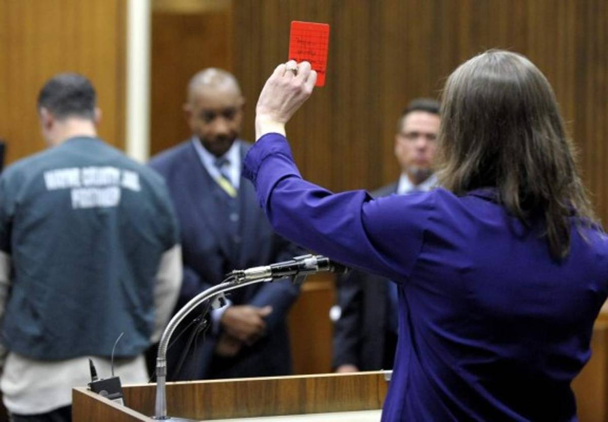 Tarjeta roja y prisión para futbolista que mató a un árbitro