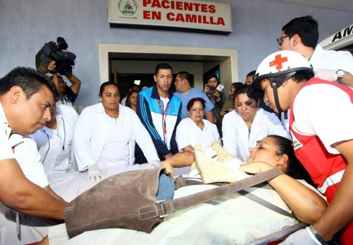 Colapsa sistema sanitario público por incendio
