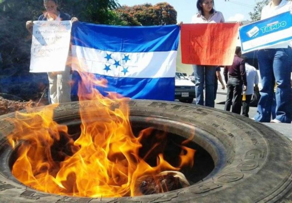 Protesta de empleados de diario Tiempo