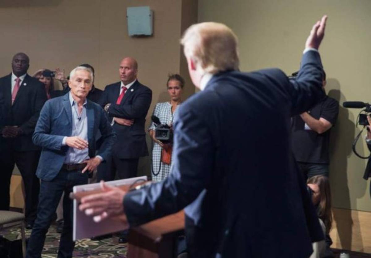 Donald Trump envía una carta al periodista Jorge Ramos pidiéndole dinero