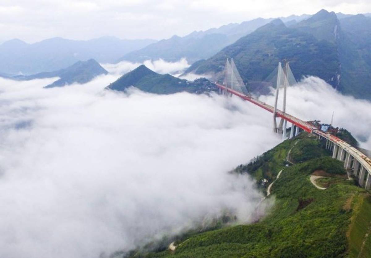 Abre en China el puente más alto del mundo  