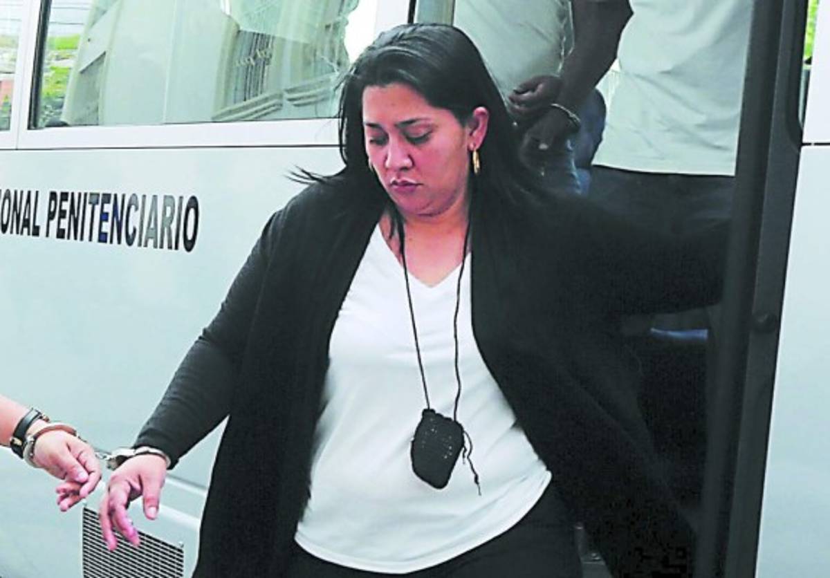 Condenan a siete años de prisión a expareja de Wilter