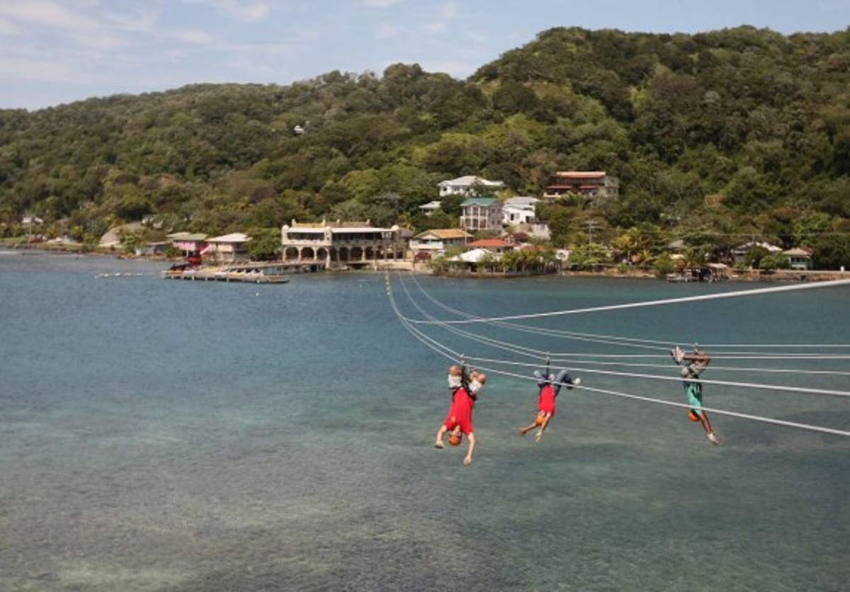 Cultura y adrenalina al visitar el Museo del Jade y el canopy Monkey La-La Zip