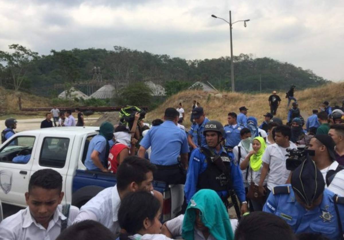 Con detención de 100 menores termina protesta de estudiantes en San Pedro Sula